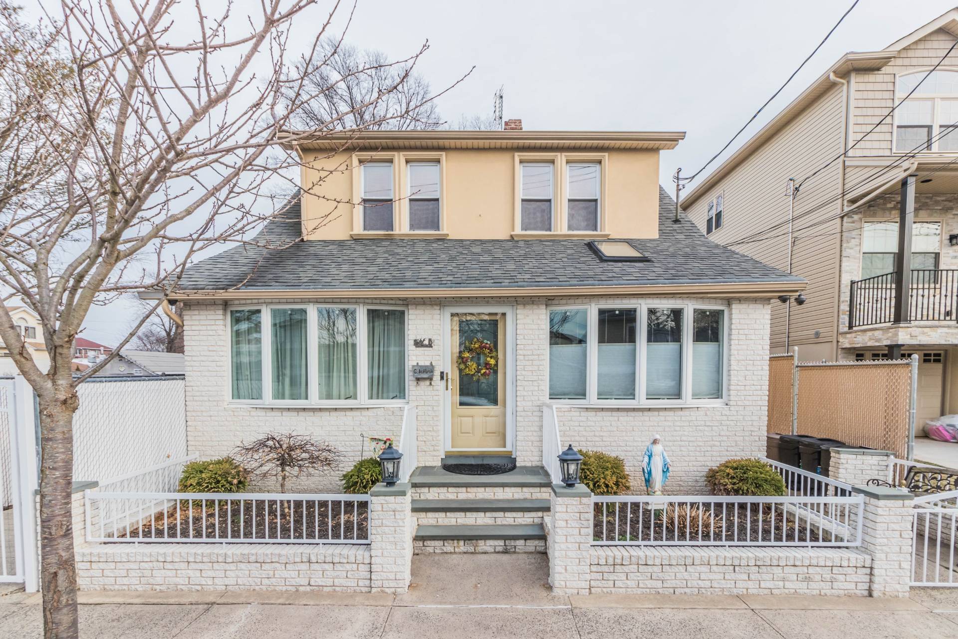 260 Grimsby St, Staten Island, NY 10306 (Sold NYStateMLS Listing 10729163)