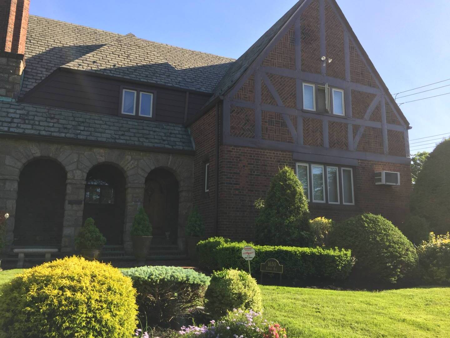 1650 Astor Ave., Bronx, NY 10469 (For Sale NYStateMLS Listing 10728994)