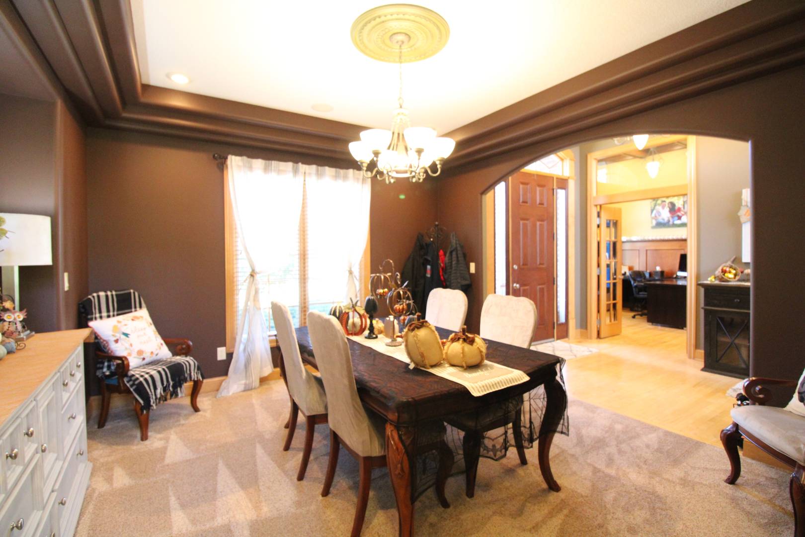 2707 148th Street, Urbandale, IA 50323 (Off Market NYStateMLS Listing