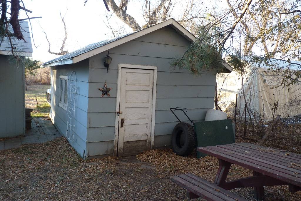 219 Anson Avenue NE, Sykeston, ND 58486 (Sold NYStateMLS Listing 10955368)