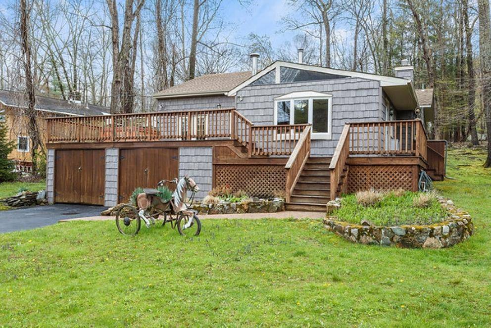 147 Raritan River Rd, Califon, NJ 07830 (Sold NYStateMLS Listing 10961811)