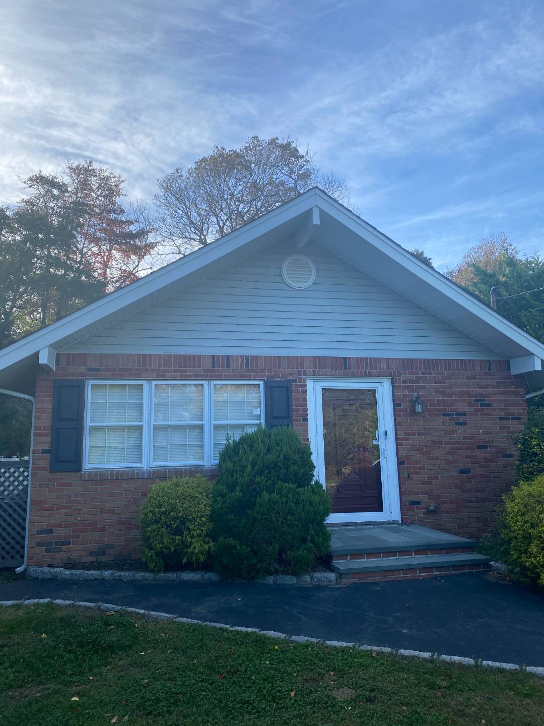 190 vanderbilt blvd, Oakdale, NY 11769 (Sold NYStateMLS Listing 10961345)