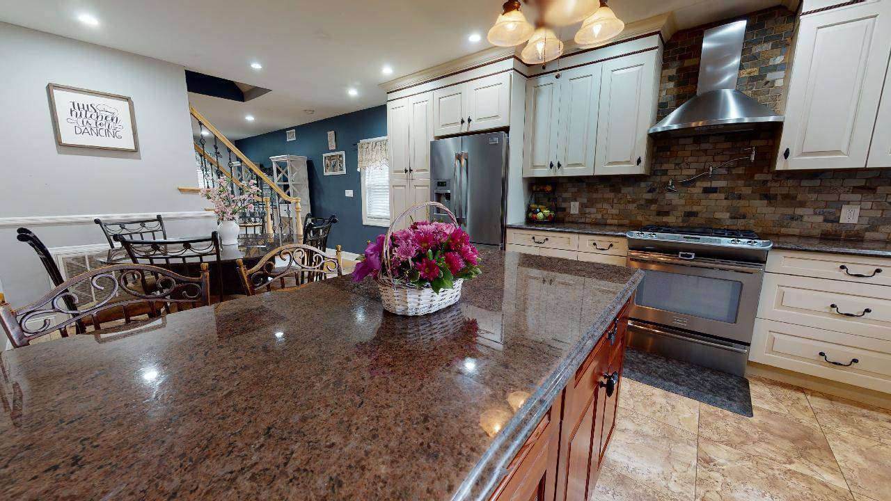 2643 KENNY AVE, MERRICK, NY 11566 (Sold NYStateMLS Listing 10966985)