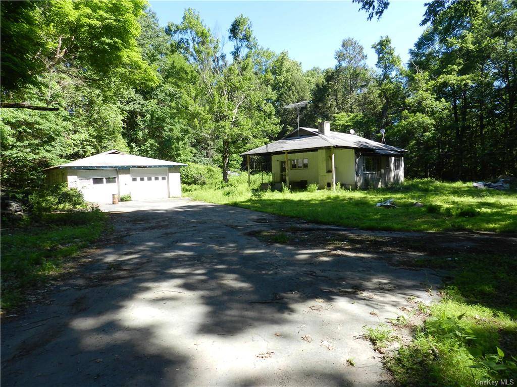 713 Oak Ridge Rd, Ellenville, NY 12428 (In Contract NYStateMLS Listing 11005044)