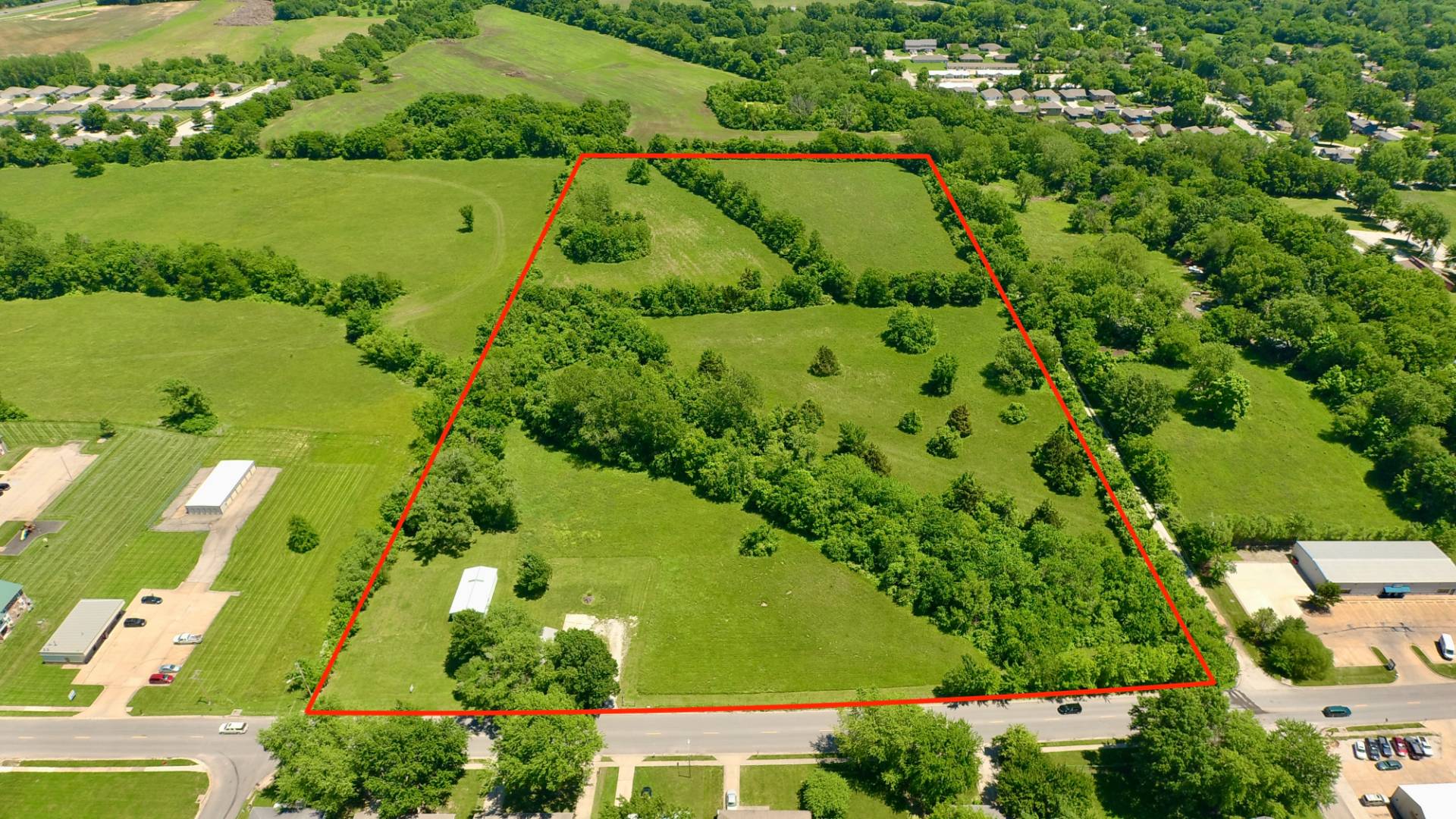 805 SE Salem Street, Oak Grove, MO 64075 (Off Market NYStateMLS Listing