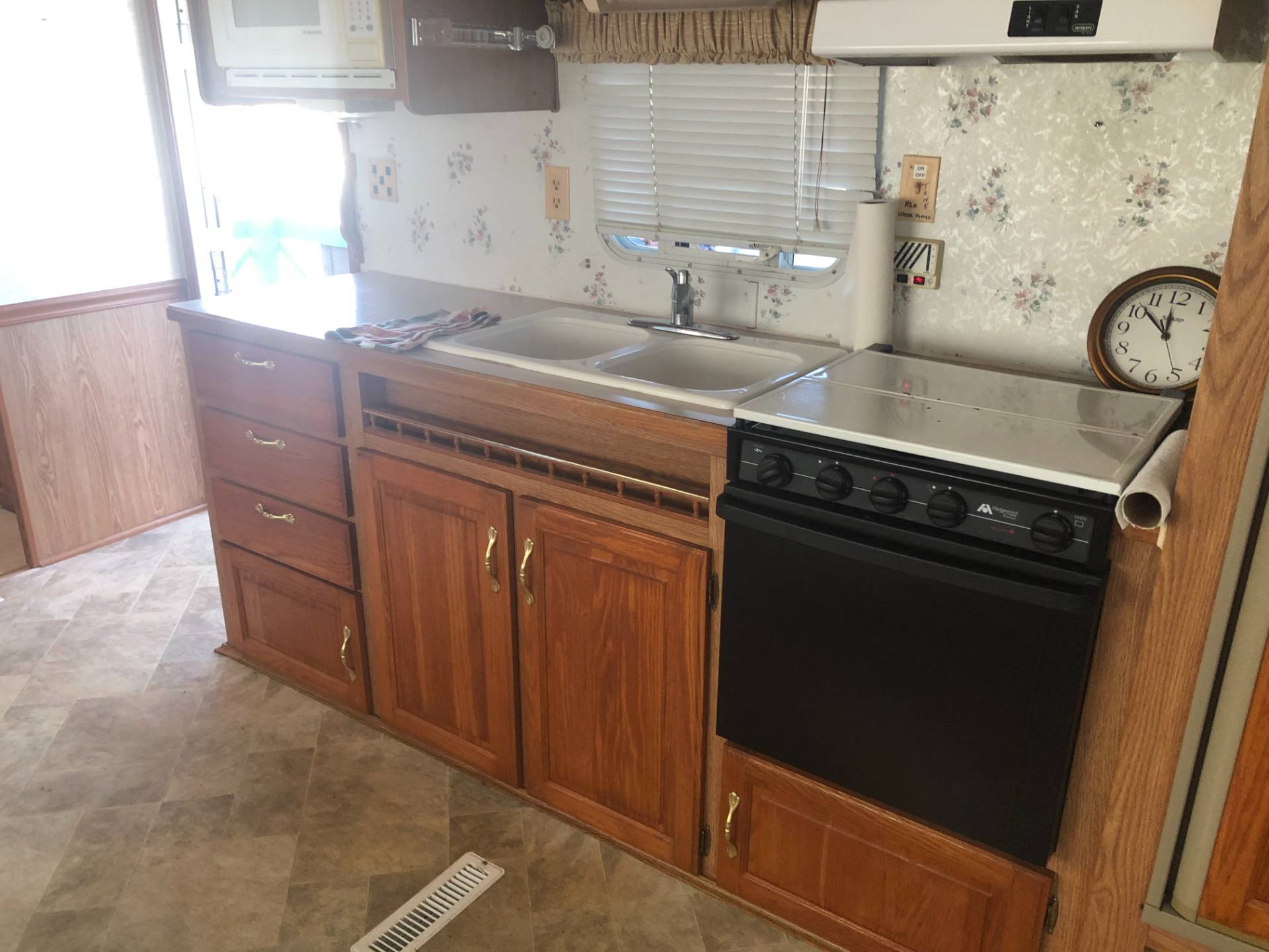 11 HARBOR OAKS DR, RV2, FRUITLAND PARK, FL 34731 (Sold MyStateMLS