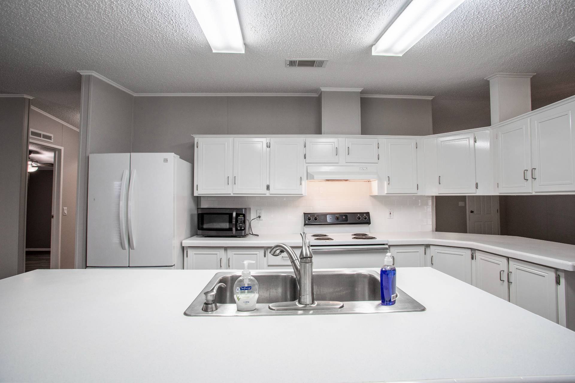 25753 Espanola Drive, Leesburg, FL 34748 (Off Market NYStateMLS Listing