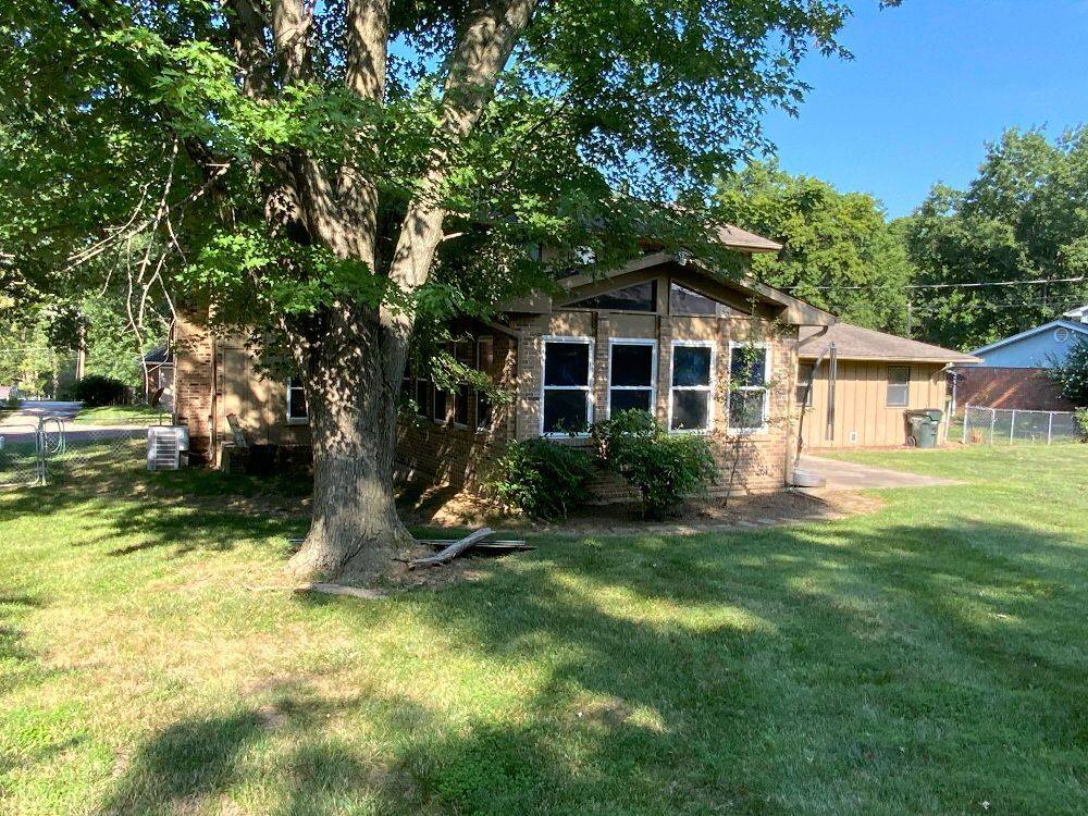 312 Defoe Dr, Columbia, MO 65203 (Sold MyStateMLS Listing 11103856)