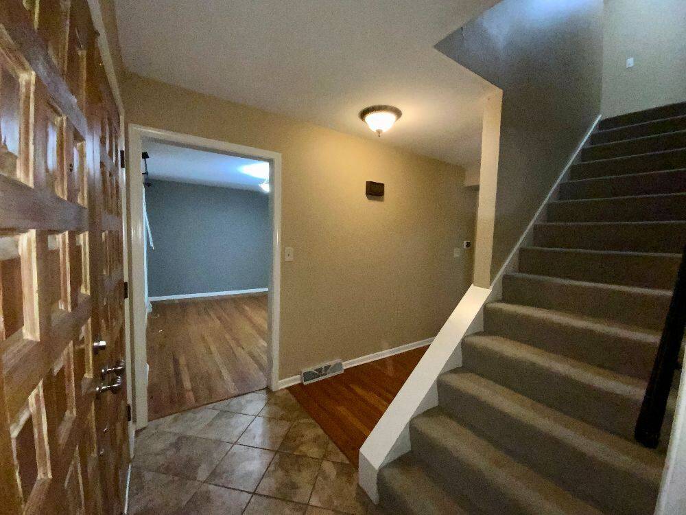 312 Defoe Dr, Columbia, MO 65203 (Sold MyStateMLS Listing 11103856)