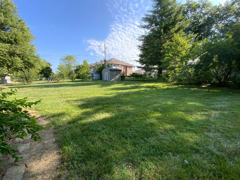 312 Defoe Dr, Columbia, MO 65203 (Sold MyStateMLS Listing 11103856)