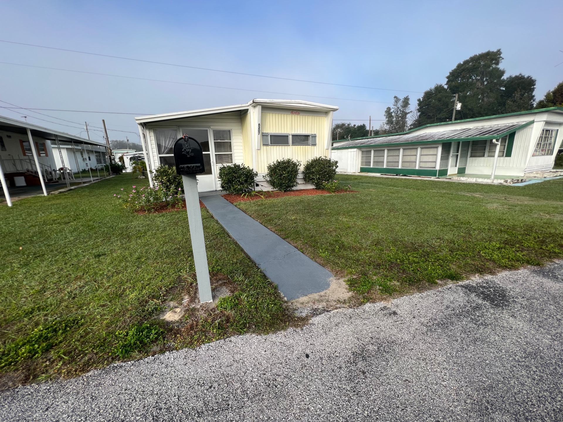 6207 Pearl Street, ZEPHYRHILLS, FL 33542 TEAM SHERROD MOBILE HOME