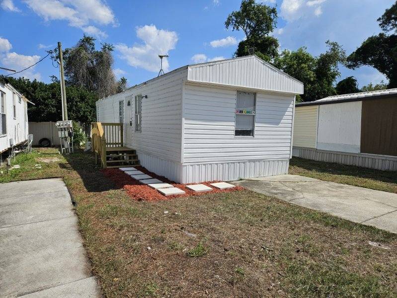 Located on US-1 on our beautiful Indian River in Melbourne Florida's Space Coast  1 bedroom, 1 bathroom, New vinyl flooring and many other upgrades make this a rare find for a GREAT price !   Call for a showing today. 55+ Community, park approval required, CALL NOW