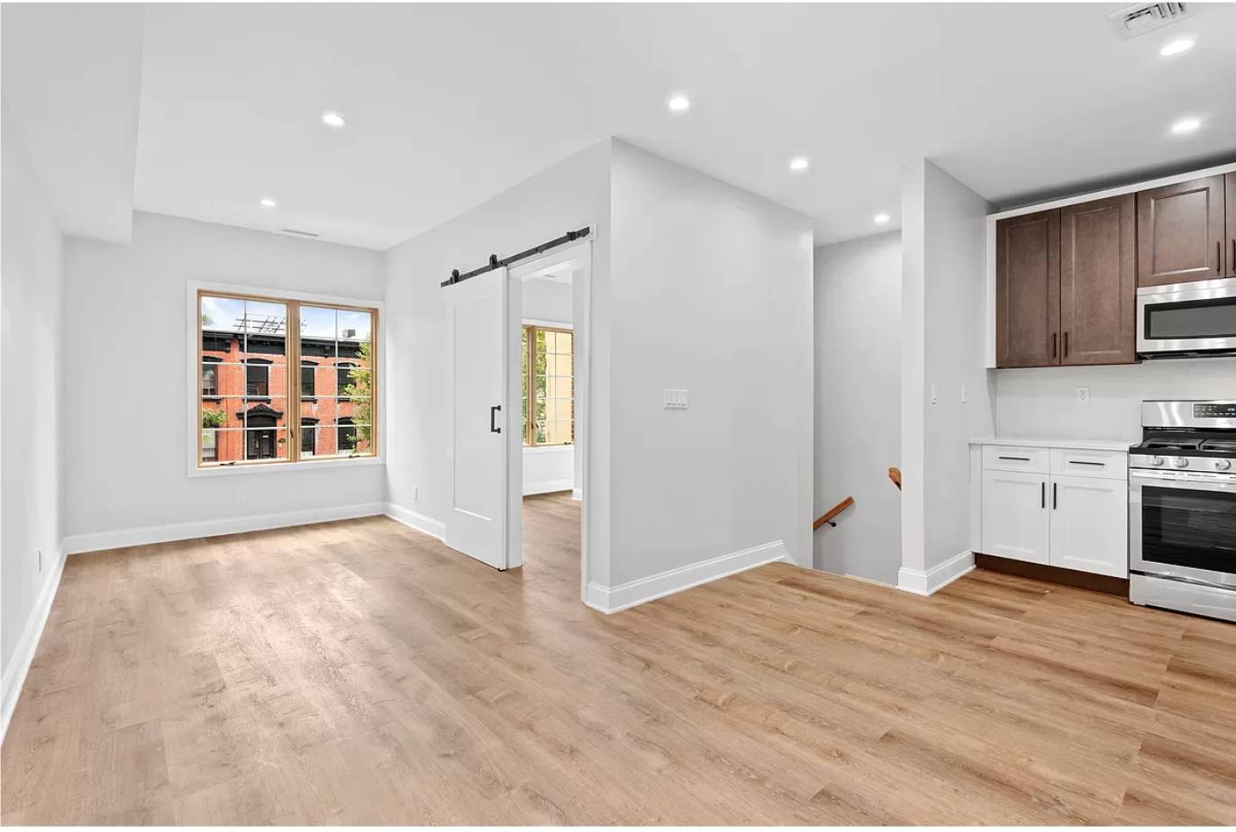 427 Pulaski St, Brooklyn, NY, 11221