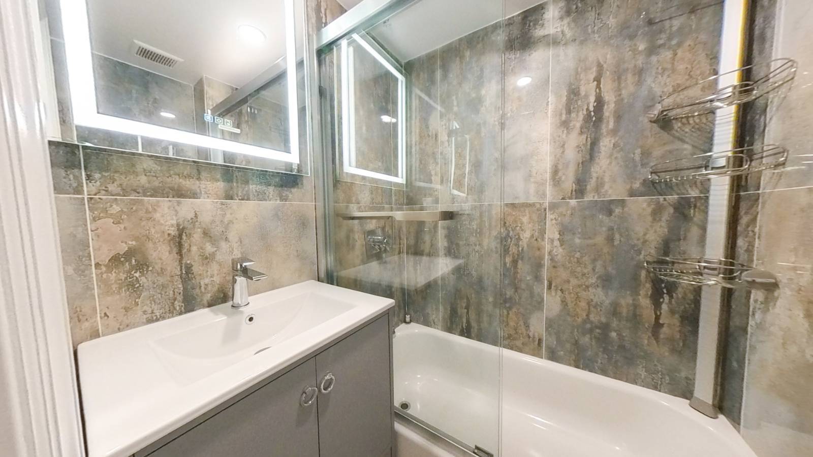 427 Pulaski St, Brooklyn, NY, 11221