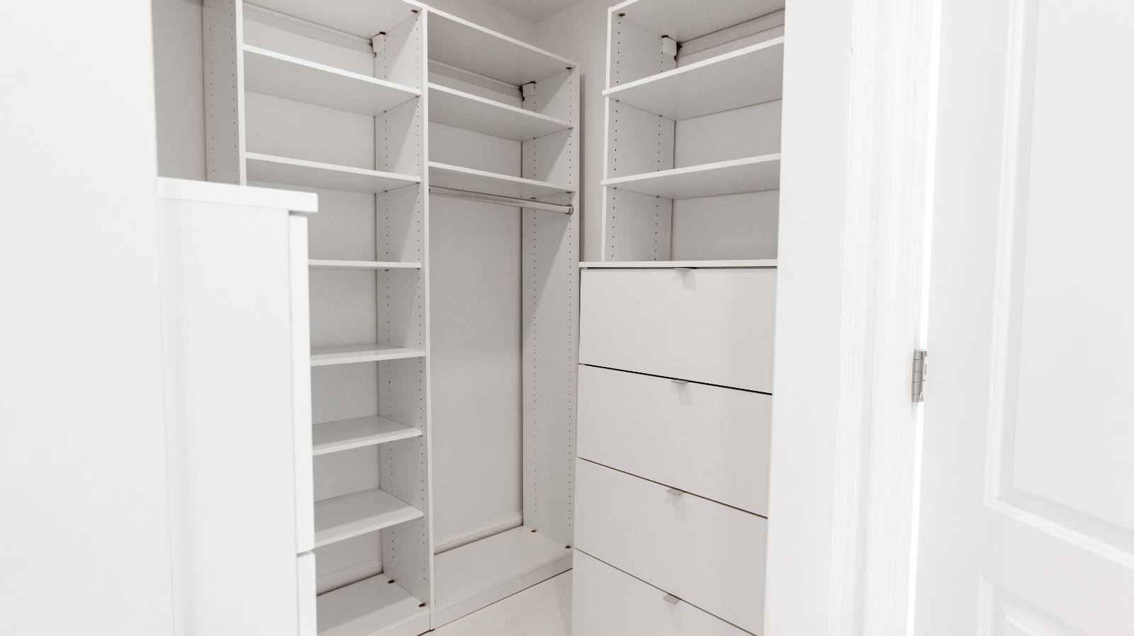 427 Pulaski St, Brooklyn, NY, 11221