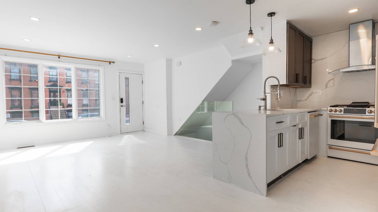 427 Pulaski St, Brooklyn, NY, 11221