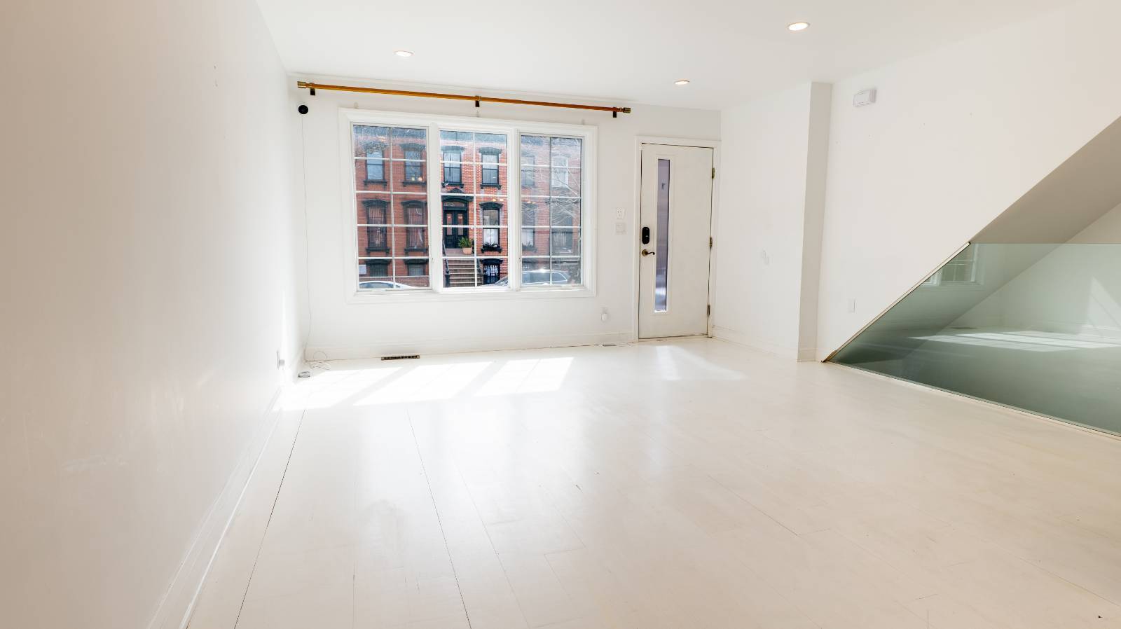 427 Pulaski St, Brooklyn, NY, 11221