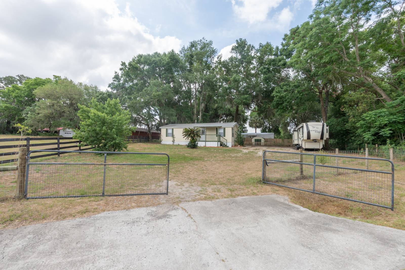 5898 Se 144th Pl