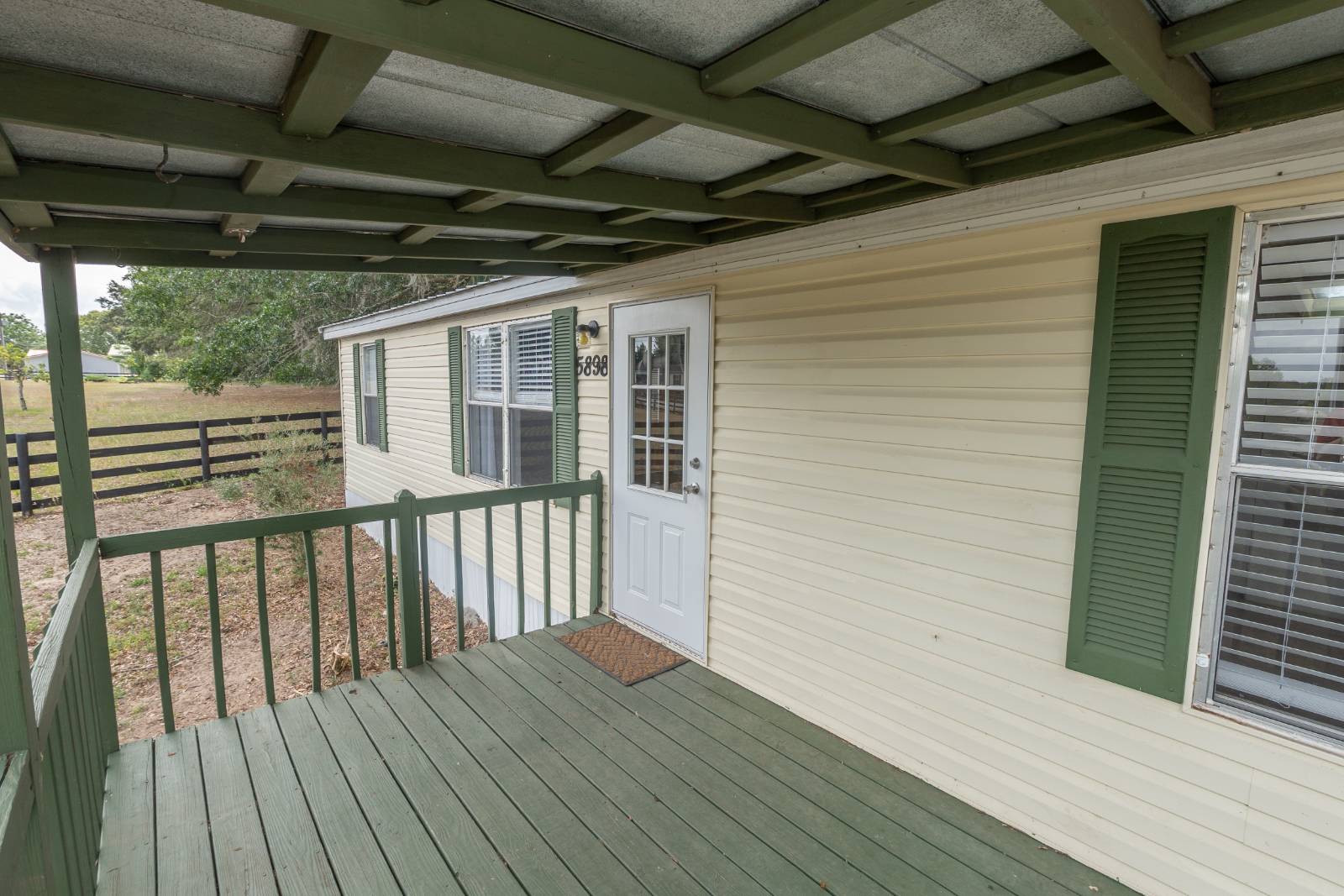 5898 Se 144th Pl