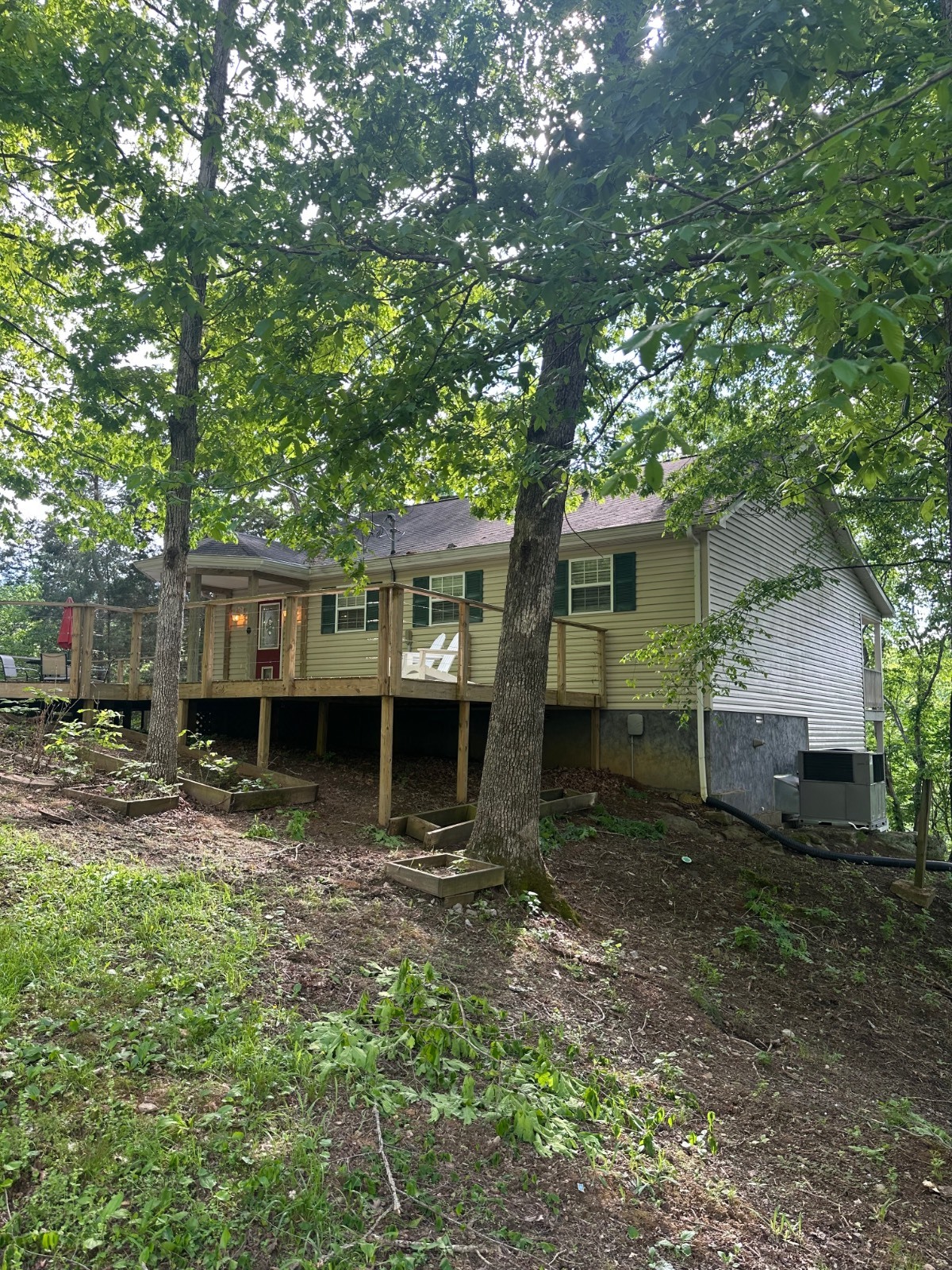 211 Mockingbird Trail