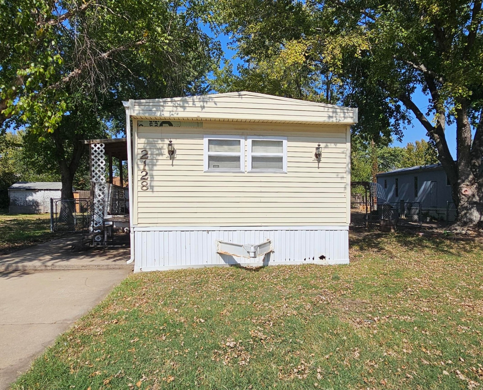 A-10; 100 Prairie View Cov