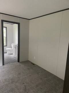 11501325-4NbXvV7S32t1szsR.jpg