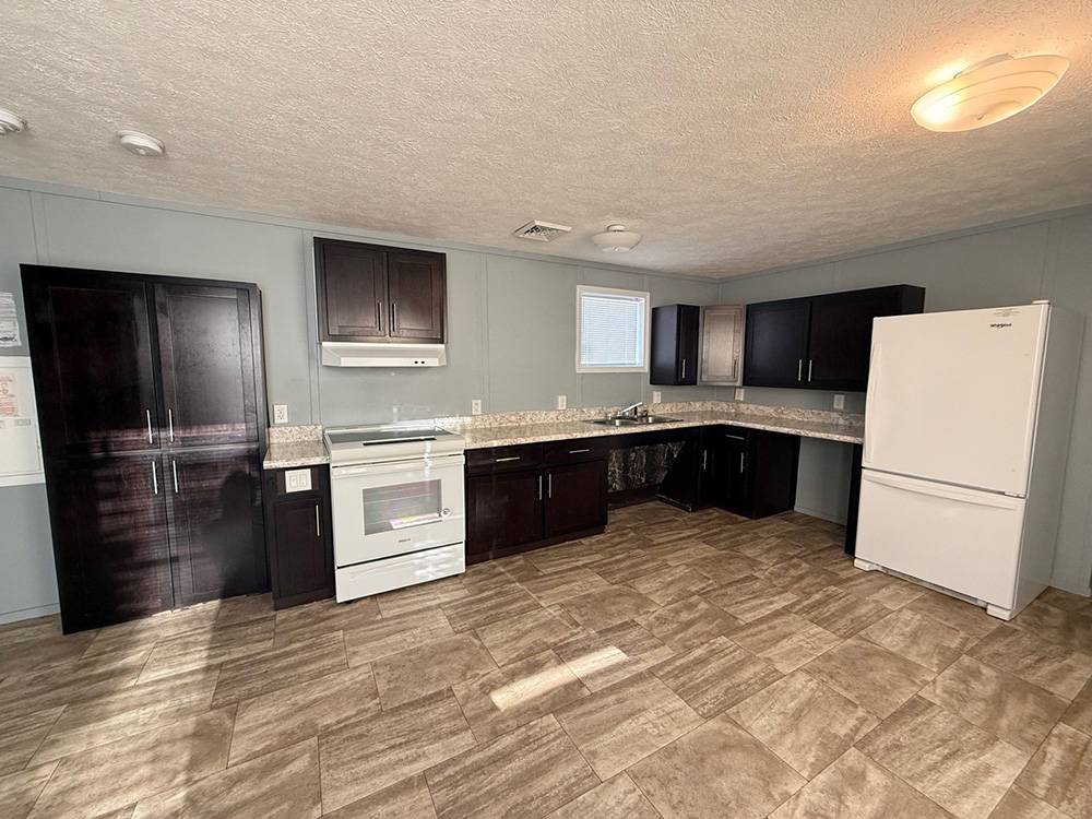 A-10; 100 Prairie View Cov