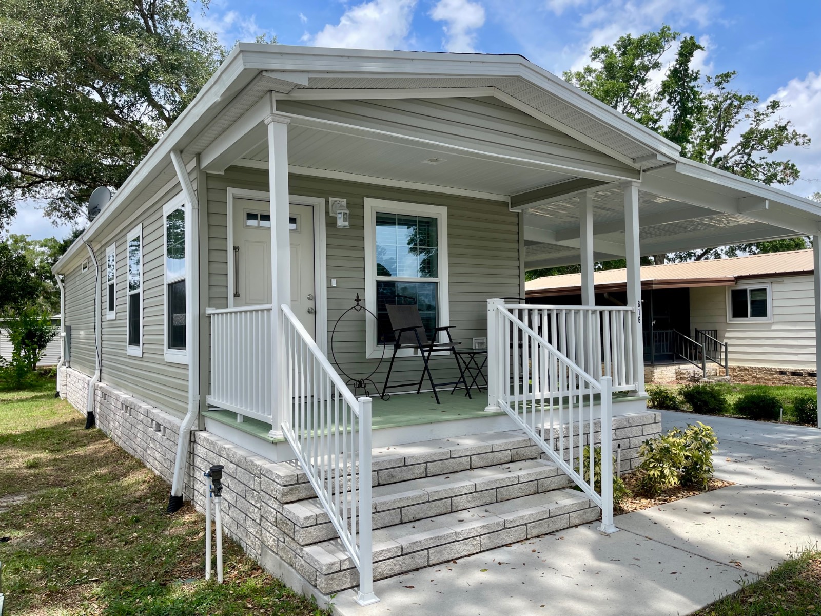 616 Hickory Hill