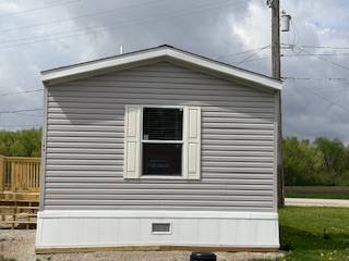 11519937-l585rf4LcQVbTTXp.jpg