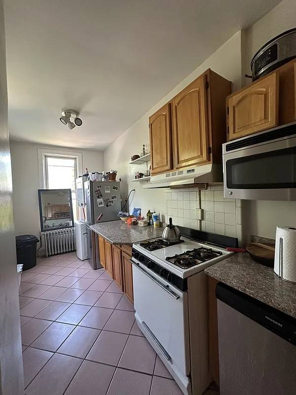 529 Decatur St
