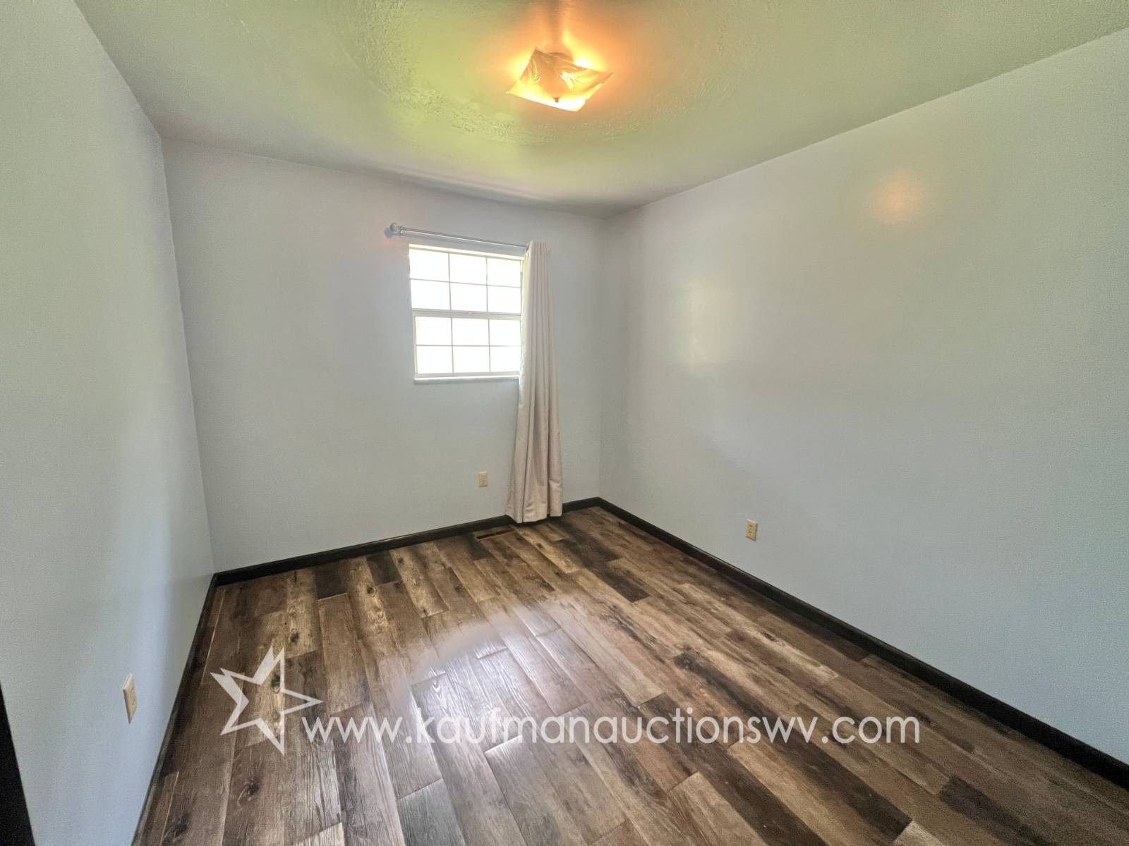 Gallery Image 16