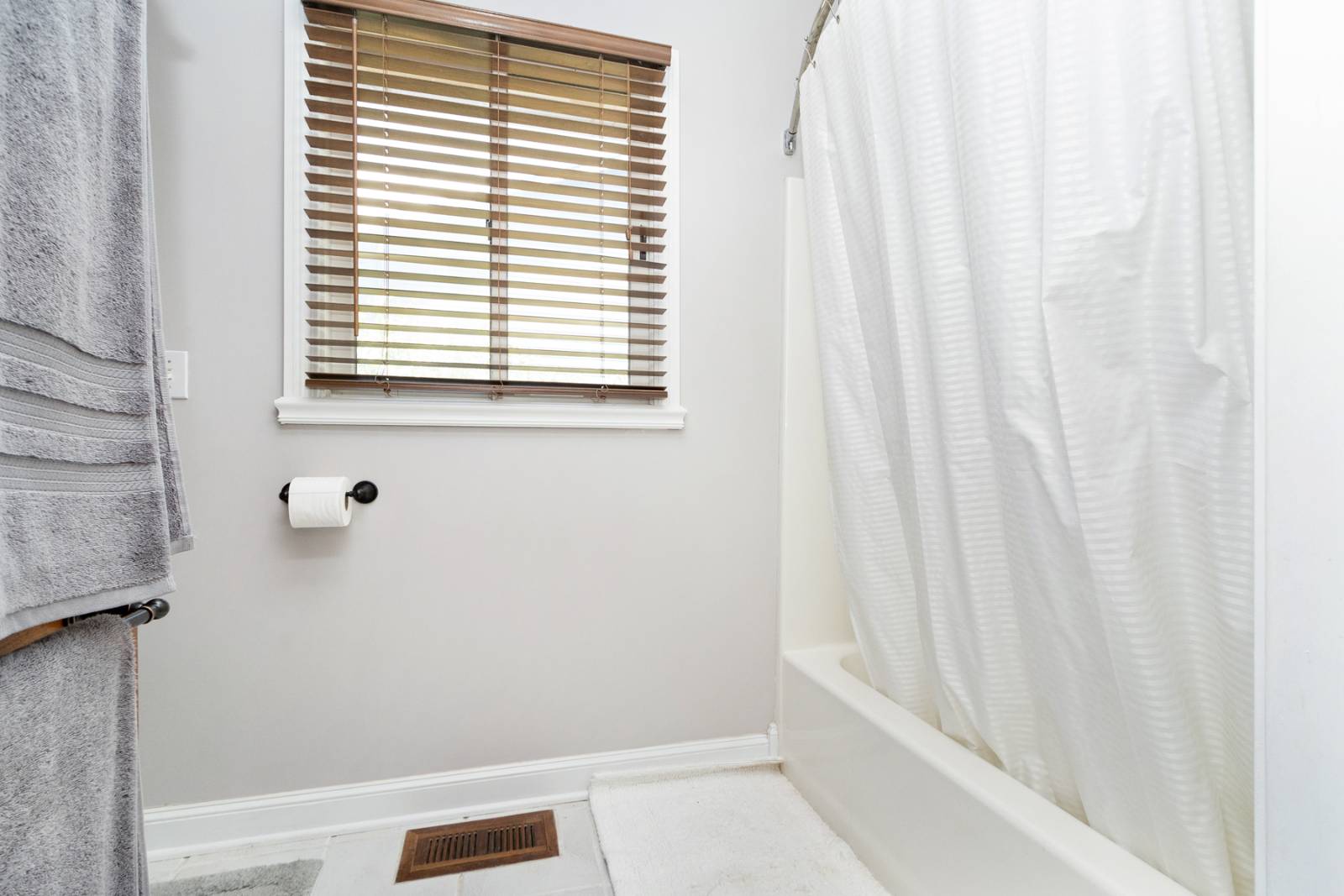 108 Waterside Cir UNIT&nbsp;H-S2, Council Grove, KS, 66846