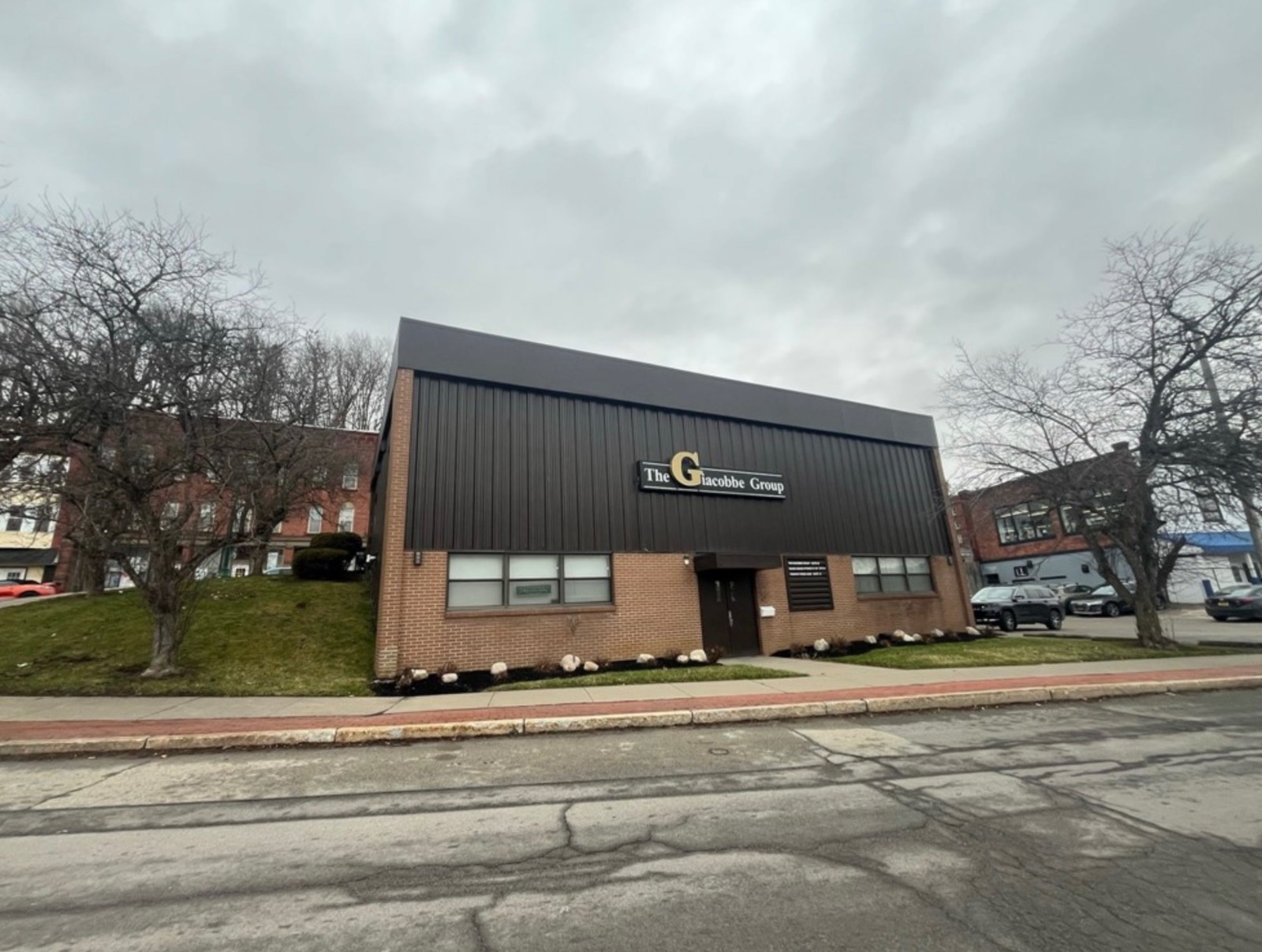 45 W Main St