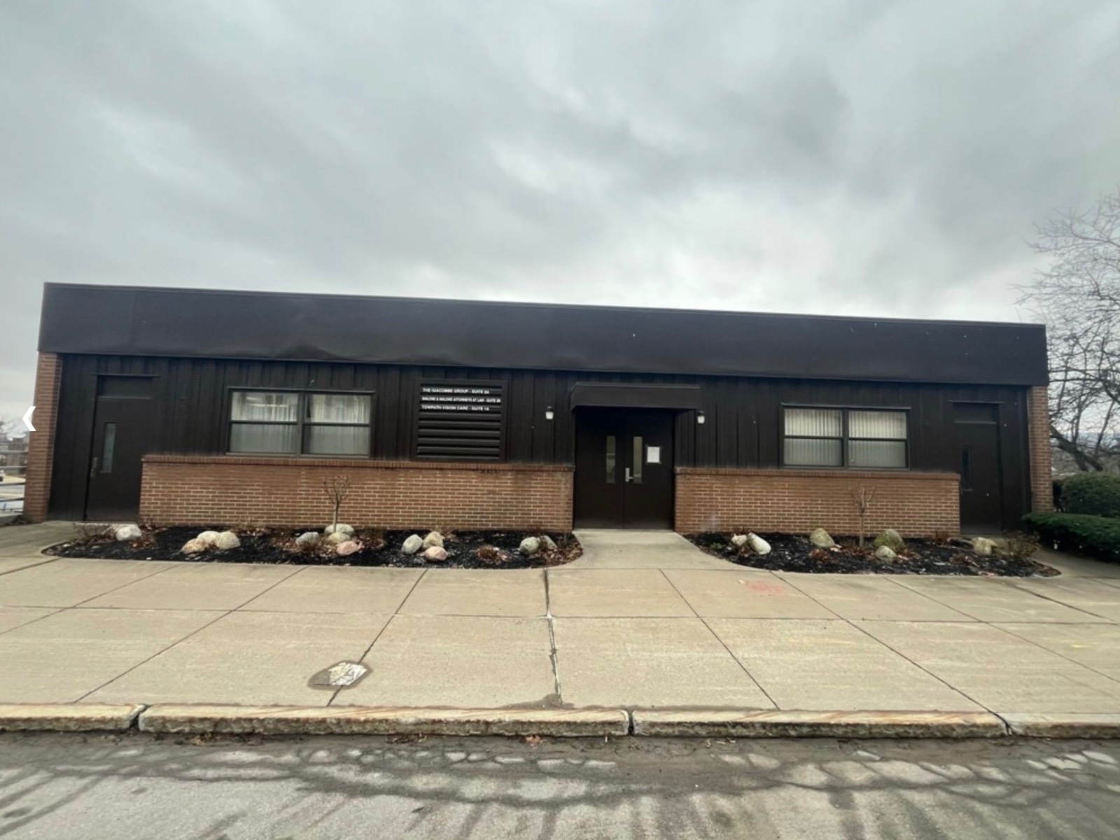 45 W Main St