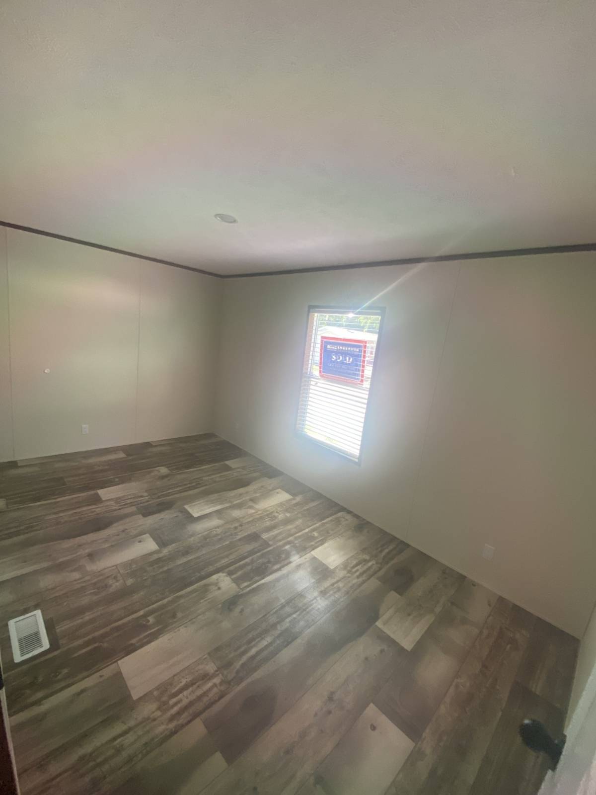 11542436-MqJFhS96BLpd4PNw.jpg