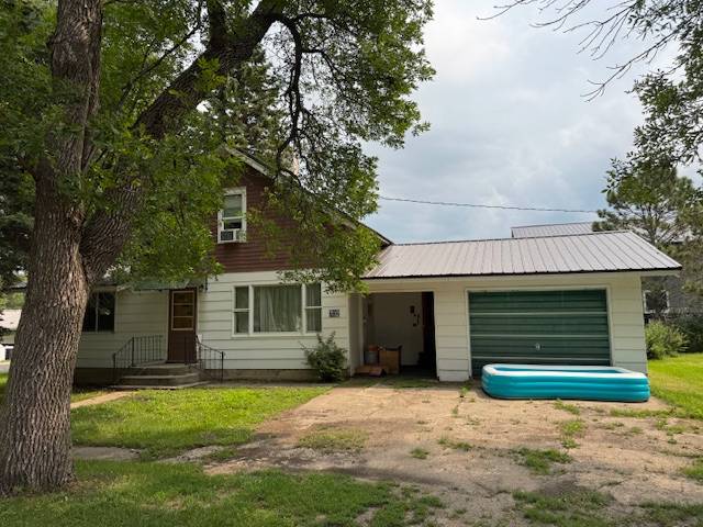 702 2nd St, Roslyn, SD 57261 (Sold MyStateMLS Listing #11546643)