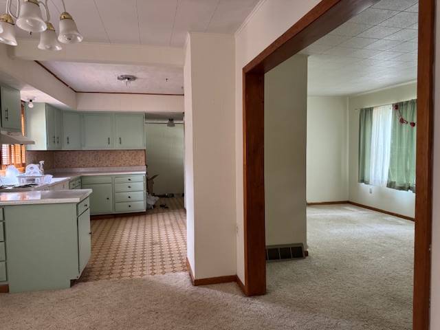 702 2nd St, Roslyn, SD 57261 (Sold MyStateMLS Listing #11546643)