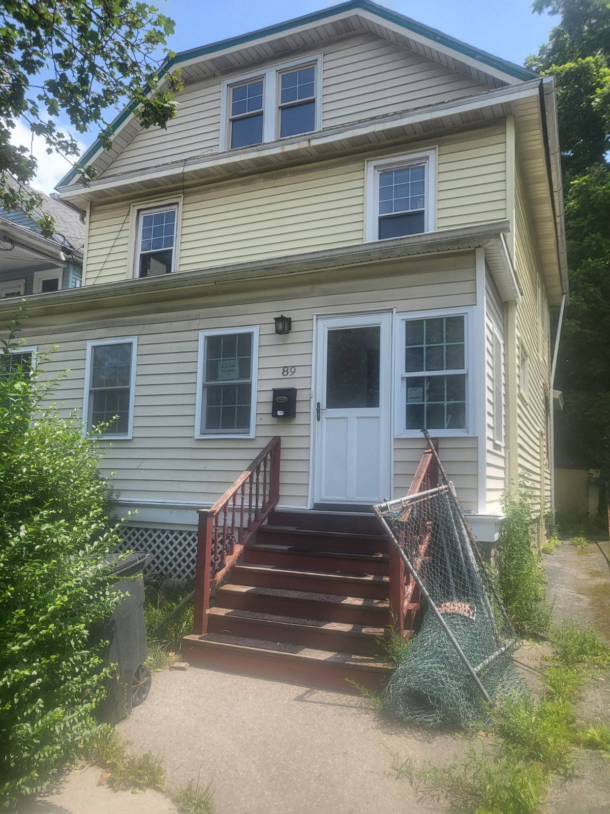 89 Smith St, Poughkeepsie, NY 12601 (For Sale NYStateMLS Listing #11549376)