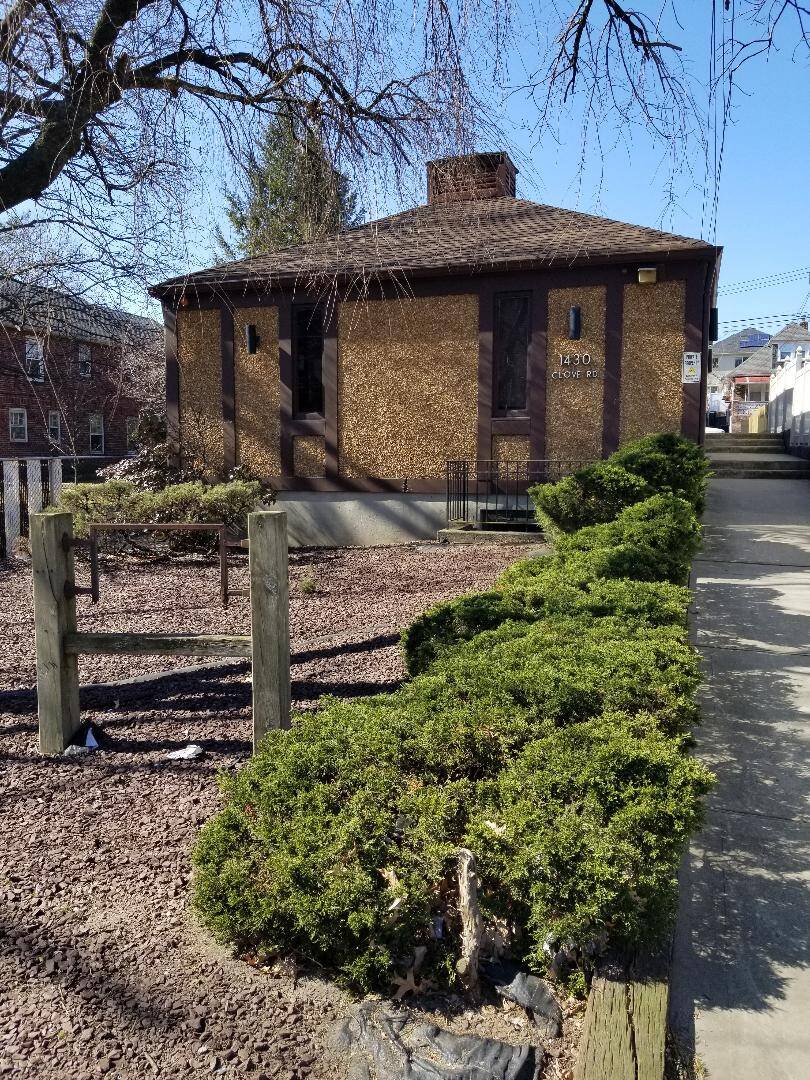 Photo of 1430 Clove Road, Staten island, NY 10301