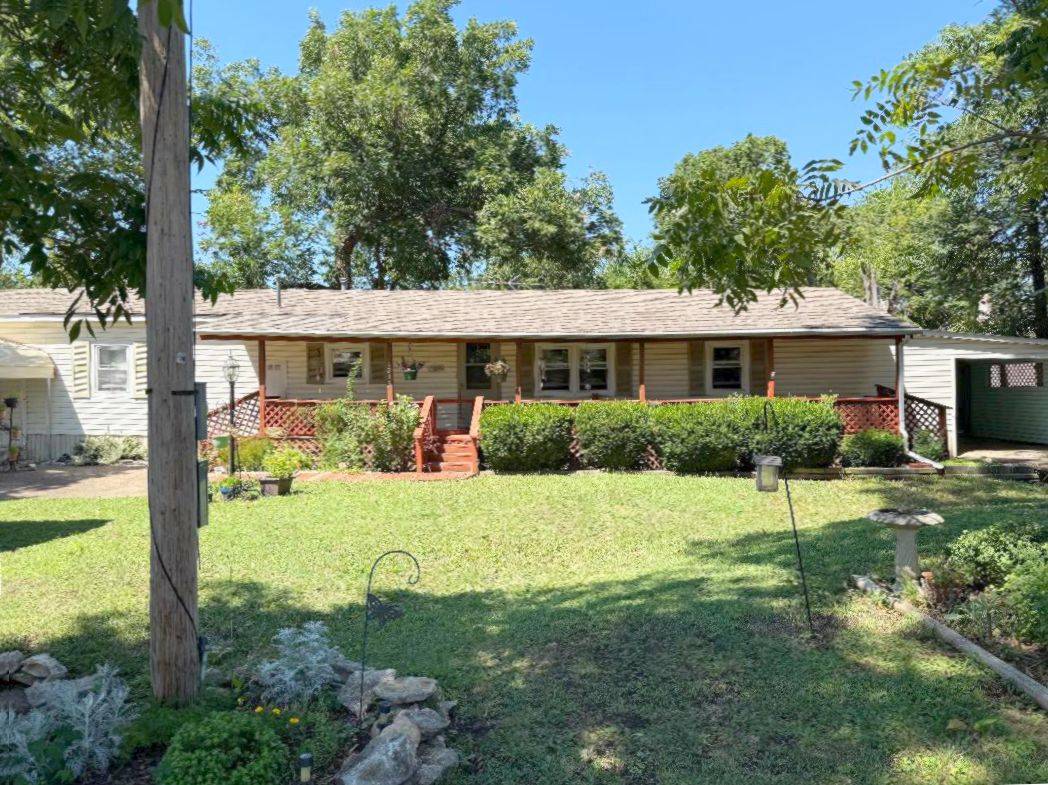 A-10; 100 Prairie View Cov