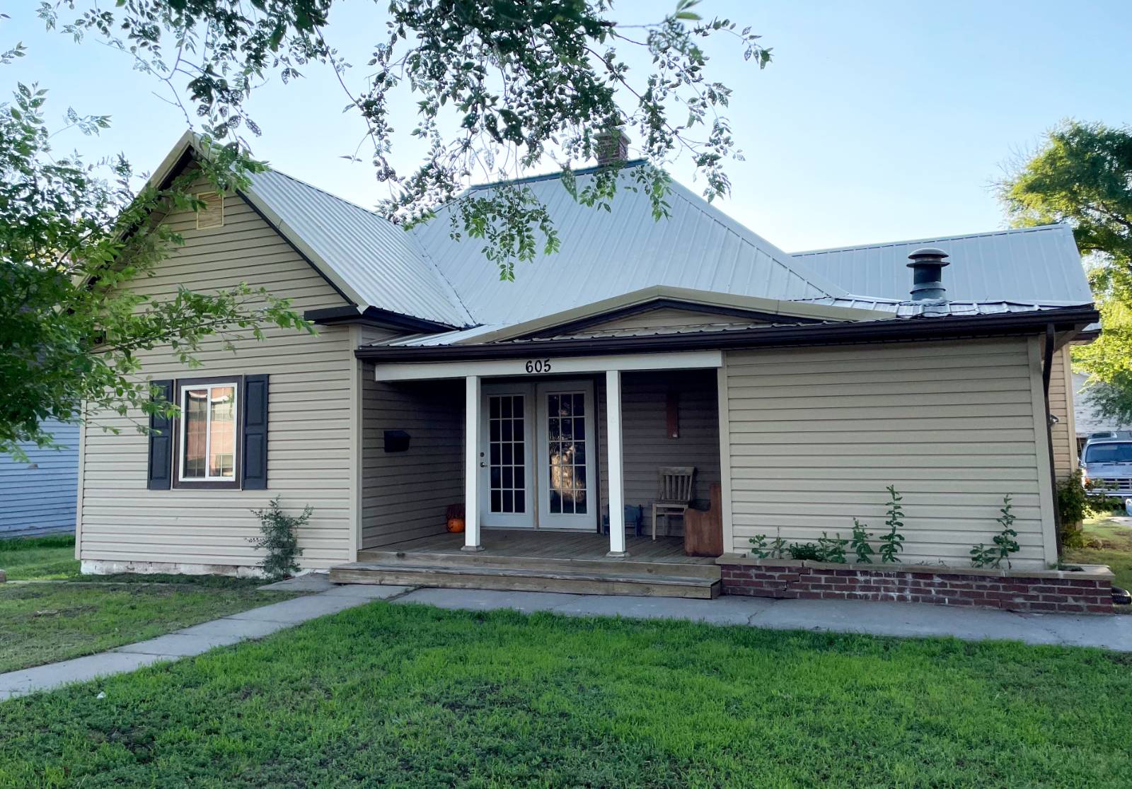 A-10; 100 Prairie View Cov