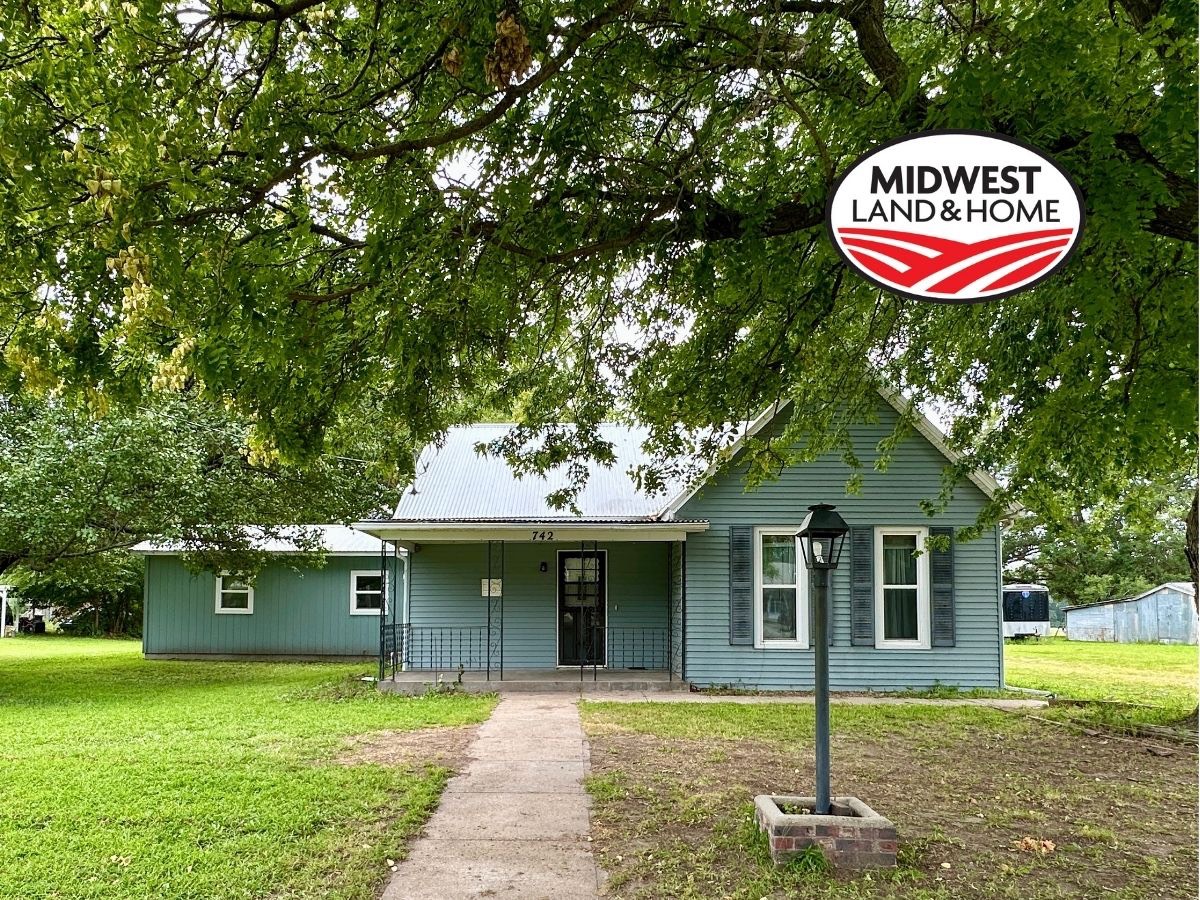 A-10; 100 Prairie View Cov