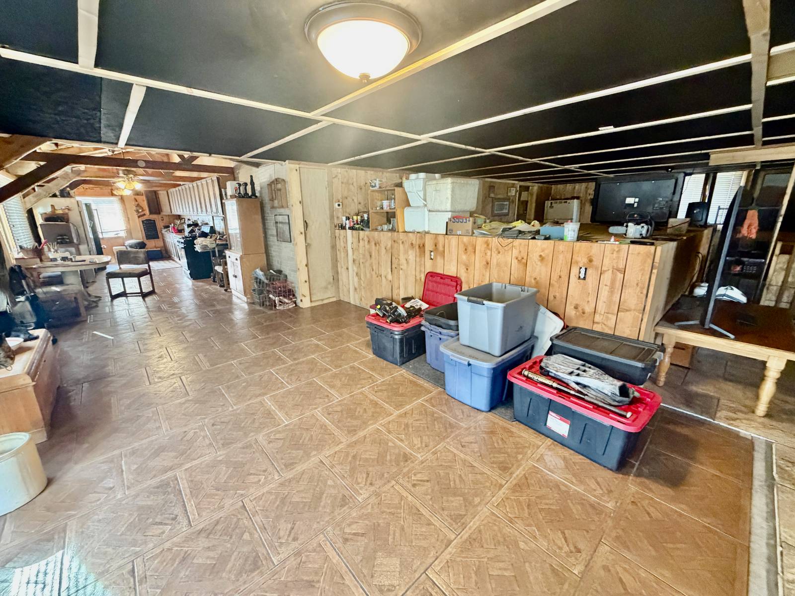 Photo 12 of 17 of home listing at 309 McGinn Lake, North Bend, NE 68601
