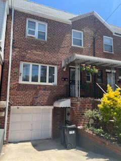 1533 East 57th St