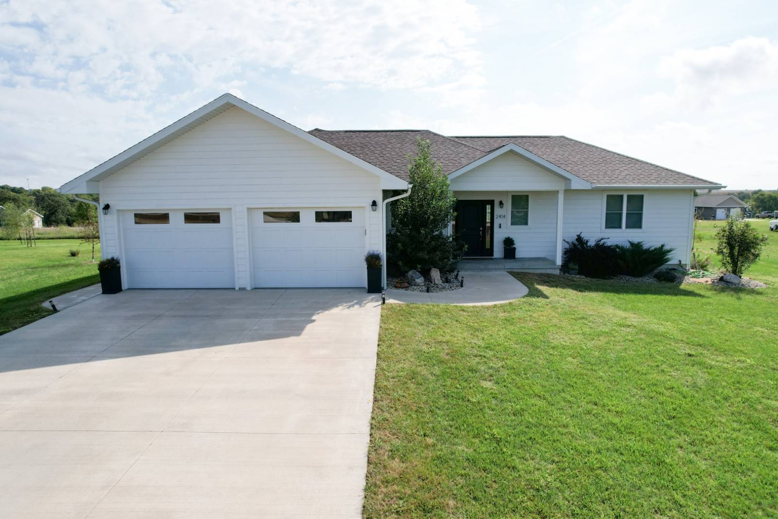 A-10; 100 Prairie View Cov