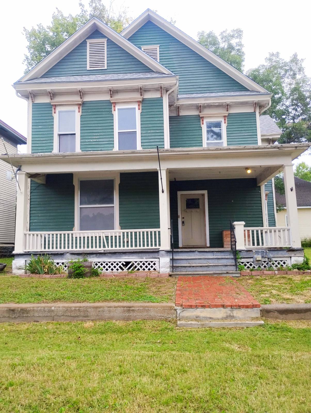 A-10; 100 Prairie View Cov