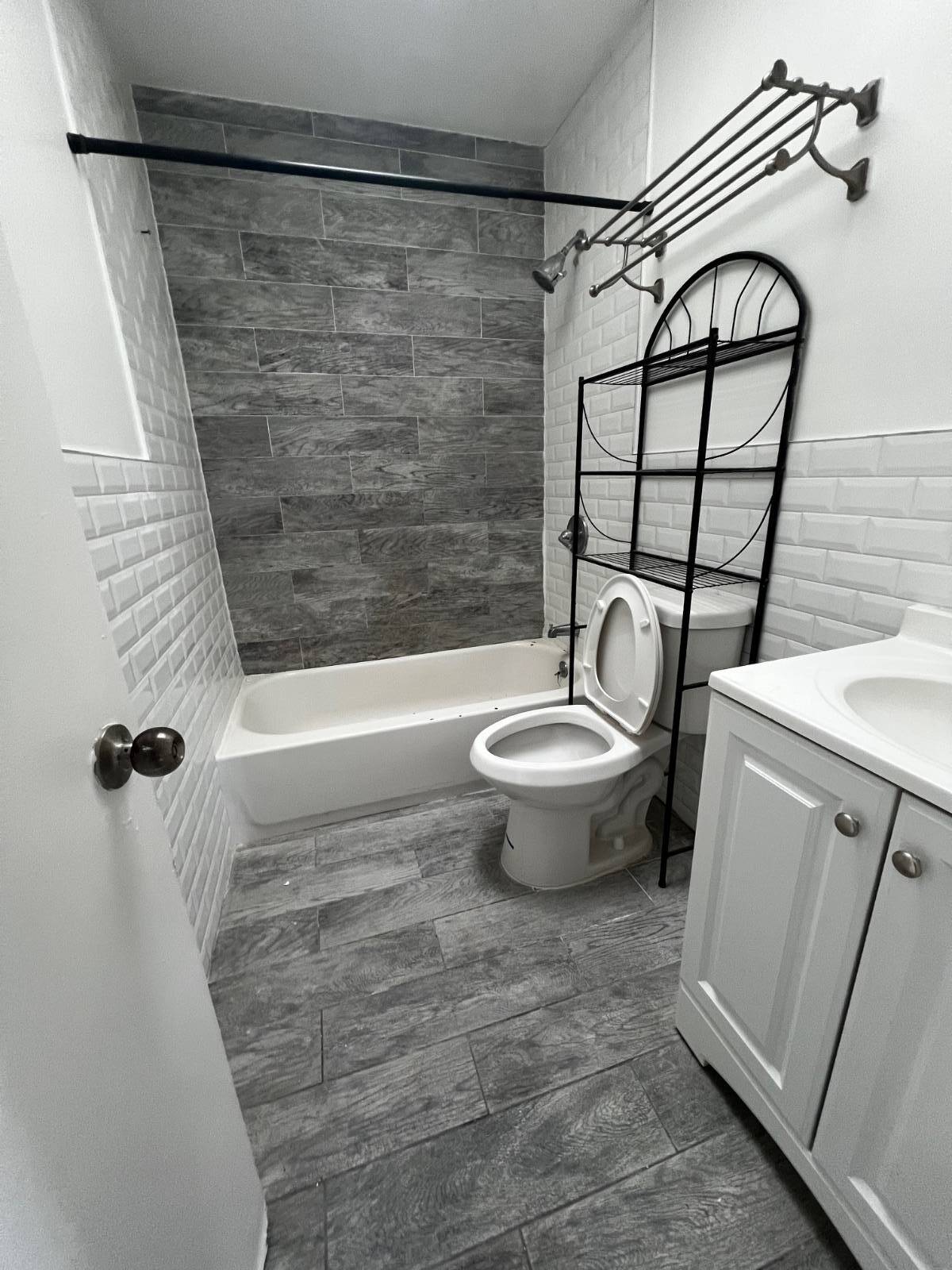 99-02 212 St, Queens Village, NY, 11429