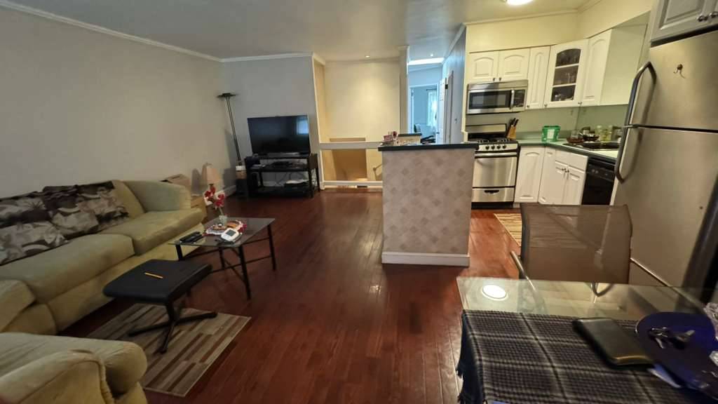 1124 East 100th Street
