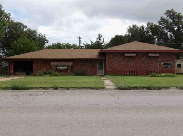 A-10; 100 Prairie View Cov