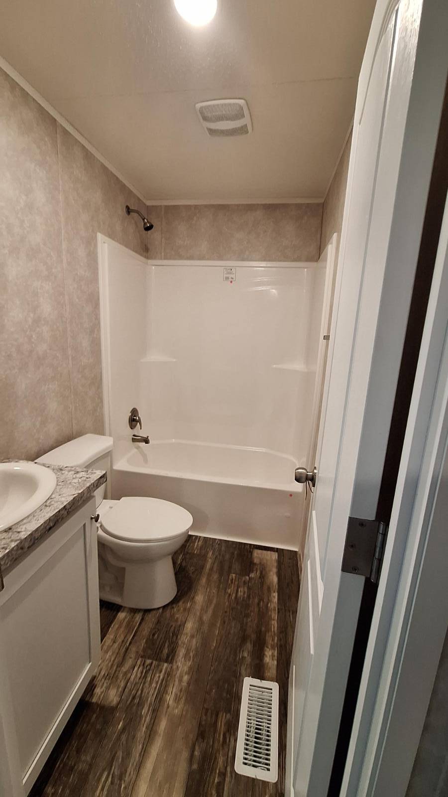 11584155-Kw7DJ1RS4gHB1vg2.jpg
